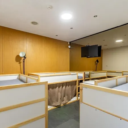 Auberge de jeunesse C&f